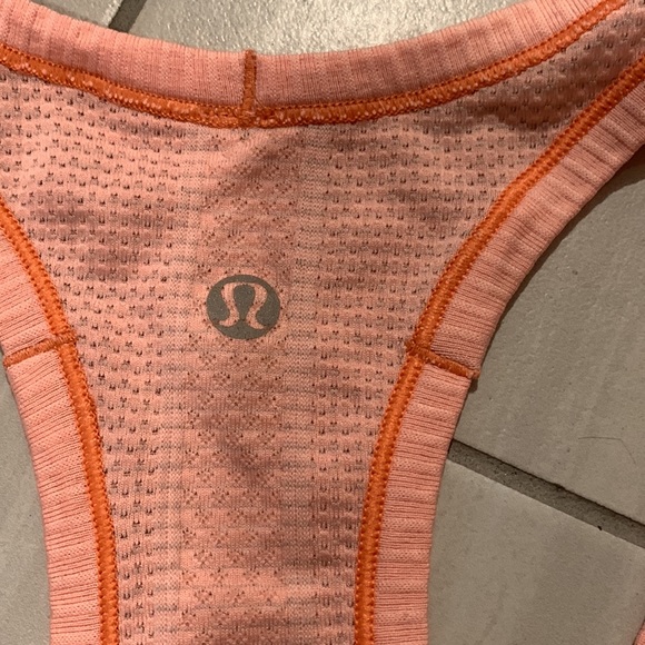 Lululemon Swiftly Tech Racerback, peach size 6 - Picture 2 of 2
